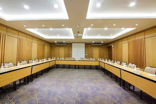 Ivory Hotel Bandung Fasilitas Bisnis Photos