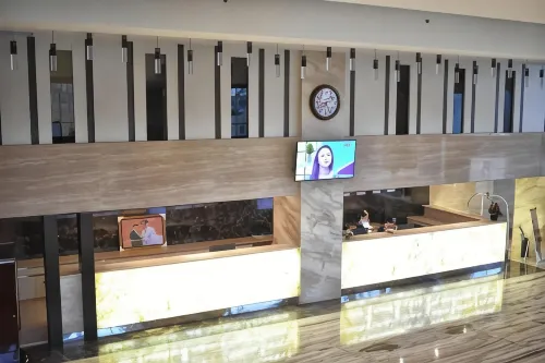 Grand Metro Hotel Tasikmalaya Öffentliche Flächen Photos