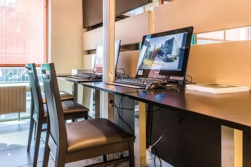 Mandarina Hotel Luxembourg Airport Business Photos