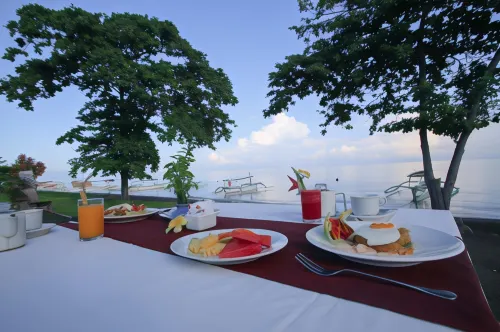 New Sunari Lovina Beach Resort Dining Photos
