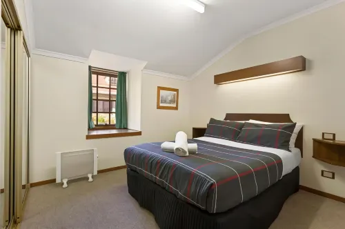 Village Family Motor Inn Huoneet Photos