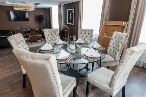 Ramada by Wyndham Astana Mahlzeiten Photos