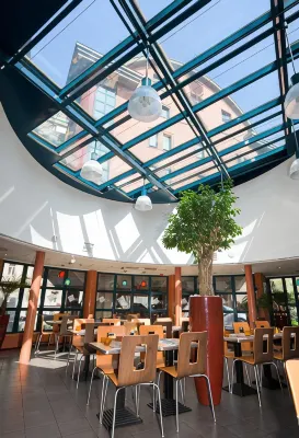 Ibis Budapest Heroes Square Питание Photos