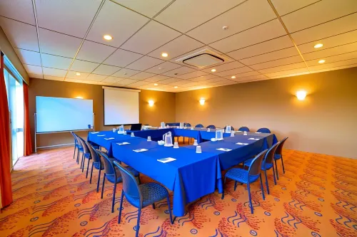 Brentwood Hotel Business Photos