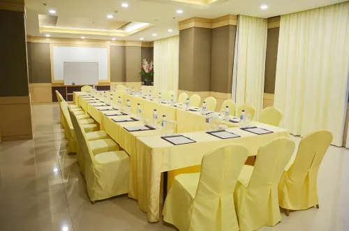 Nagoya Hill Hotel Batam Espaces Affaires Photos
