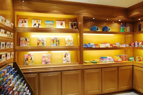 Beverly Hills Plaza Hotel & Spa Near Hotel Photos
