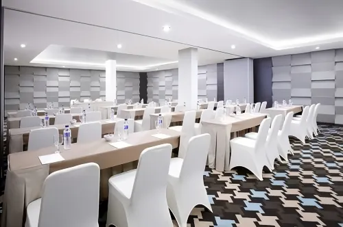Hotel Santika Kelapa Gading Fasilitas Bisnis Photos