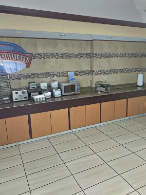 Baymont by Wyndham Madison Heights Detroit Area Public Areas Photos