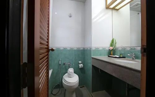 M Hotel Danok Kamar Photos