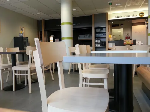 B&B HOTEL Dunkerque Centre Gare Restauration Photos