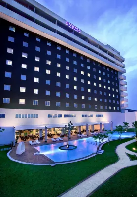 ASTON Cirebon Hotel & Convention Center Eksterior Photos