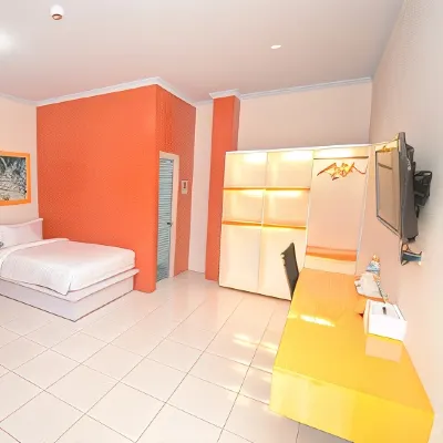 Lima Residence Kedaton Photos