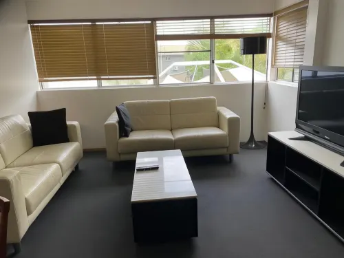 Cosmopolitan Motel & Serviced Apartments Rooms Photos
