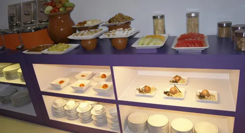 Oriza Hotel Surabaya Dining Photos