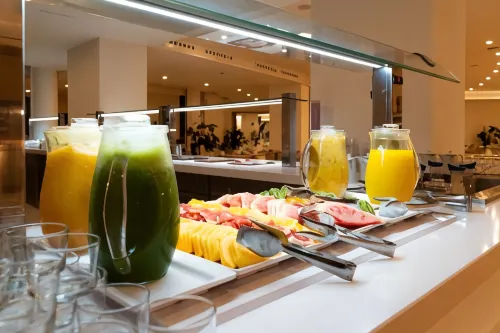 HL Rondo Hotel Dining Photos