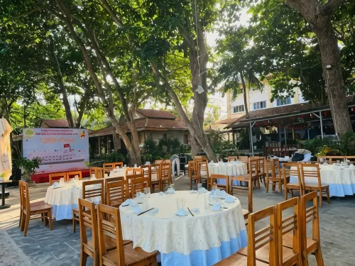 Tan Son Nhat Con Dao Resort Mahlzeiten Photos