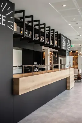 ibis budget Lugano Paradiso Espaces publics Photos