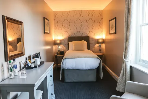 Thames Riviera Hotel, Sure Hotel Collection by Best Western Rooms Photos
