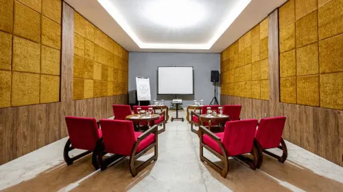 The Westlake Resort Jogja Fasilitas Bisnis Photos