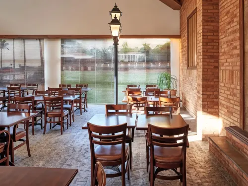 Ibis Sao Carlos Dining Photos