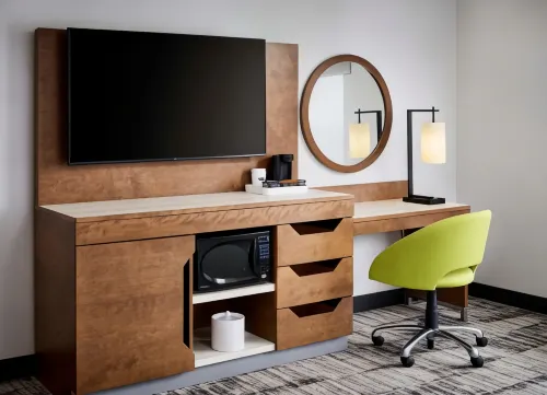 Hampton Inn and Suites by Hilton Windsor Rooms Photos