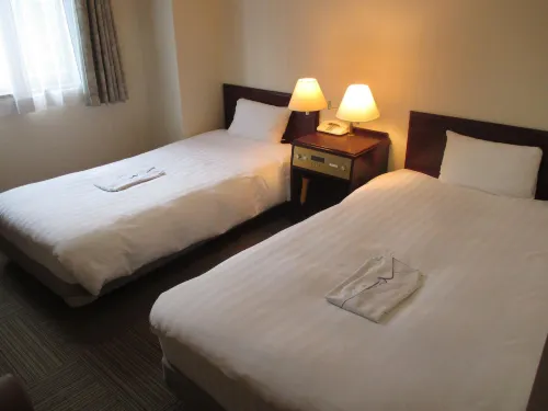 Hotel Green with Photos