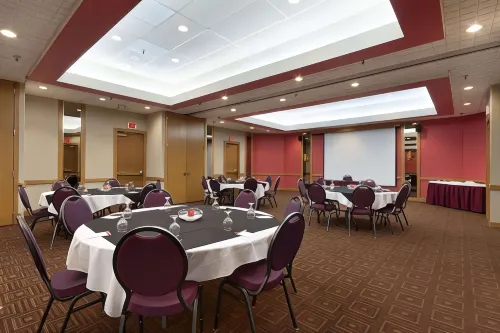 Ramada by Wyndham Raleigh Dining Photos