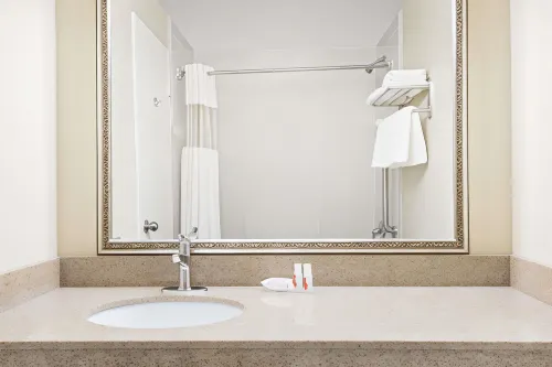 Ramada by Wyndham London Chambres Photos