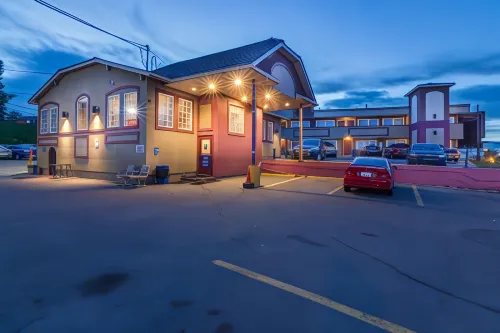 Canadas Best Value Inn Chinook Station Featured Photos