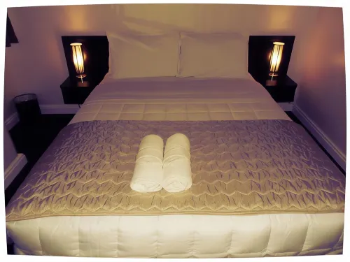 Hotel Waterloo & Backpackers Photos