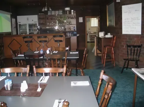 Baronga Motor Inn Restauration Photos