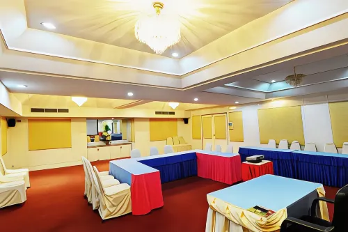 Asian Hotel Business Photos
