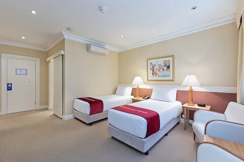 European Hotel Rooms Photos