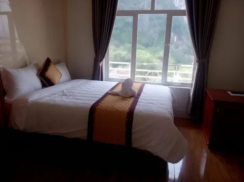 Paradise Hotel Photos
