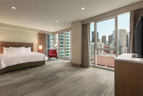 Home2 Suites by Hilton Chicago River North Rooms Photos