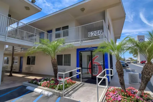 Motel 6 Westminster, CA - South - Long Beach Area Esterni Photos