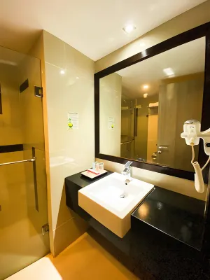 Orchardz Jayakarta Photos