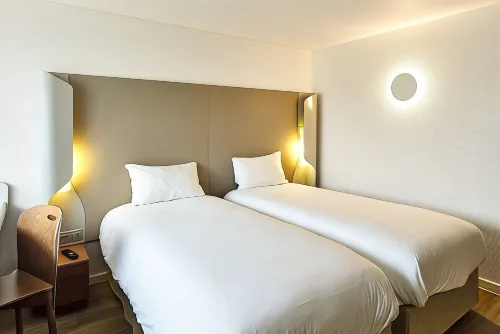 Campanile Villennes-Sur-Seine - Poissy - Hôtel rénové en 2024 À ne pas manquer Photos