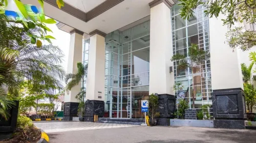 Hotel Dafam Semarang Public Areas Photos