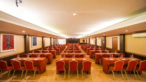 Dafam Hotel Cilacap Geschäftseinrichtungen Photos