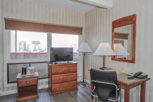 Canadas Best Value Inn Chinook Station Photos