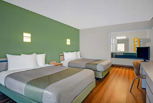 Motel 6 Tallahassee, FL - Downtown Rooms Photos