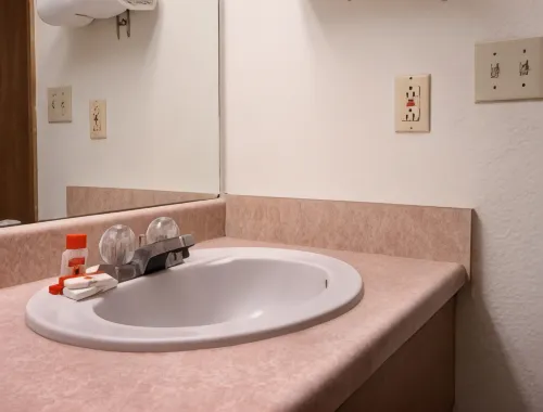 Super 8 Phoenix Metro North Rooms Photos