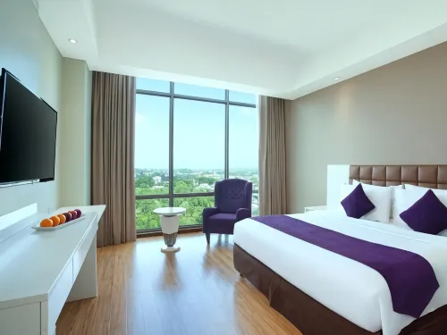 Platinum Hotel & Convention Hall Balikpapan Kamar Photos