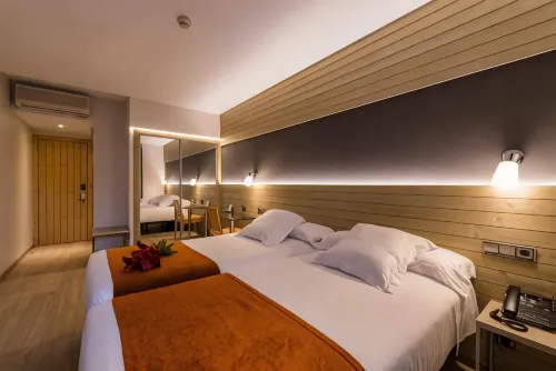 Hotel Avenida Rooms Photos