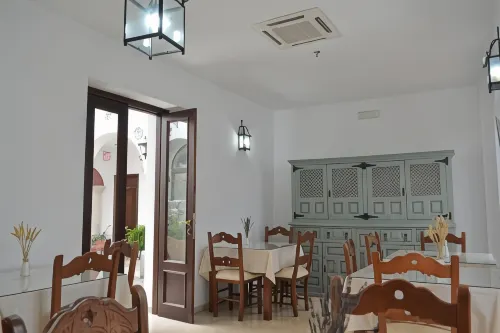 Hotel Marisa Restauration Photos