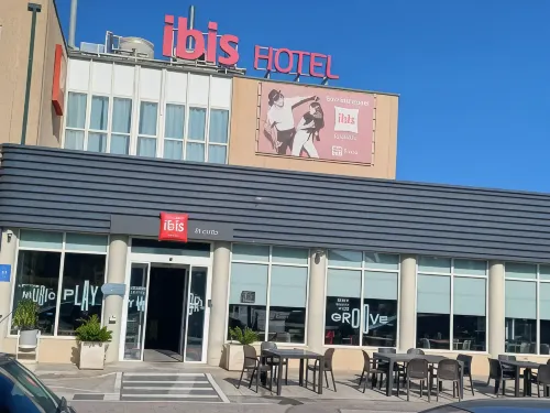 Ibis Hotel Alicante Exterior Photos