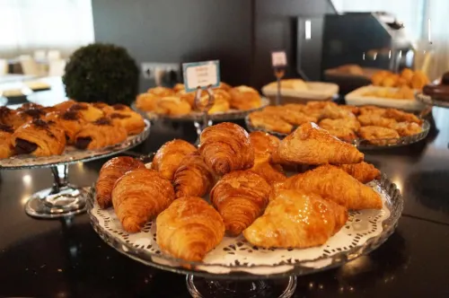 LCB Hotel Fuenlabrada Dining Photos