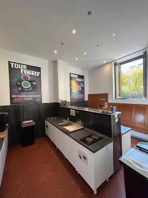 New Generation Hostel Florence Dining Photos