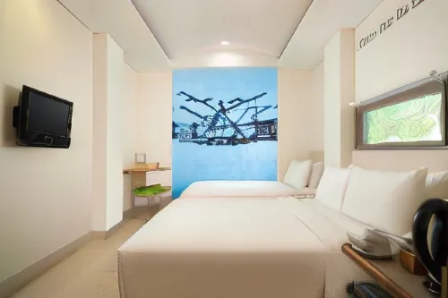 Grandmas Plus Hotel Legian Kamar Photos